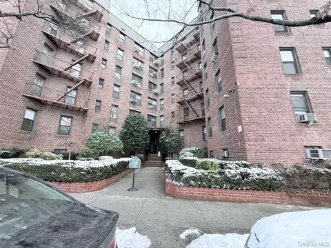 83-55 Woodhaven Blvd #4K, Woodhaven, NY 11421