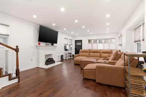 1672 Hendrickson St, Brooklyn, NY 11234