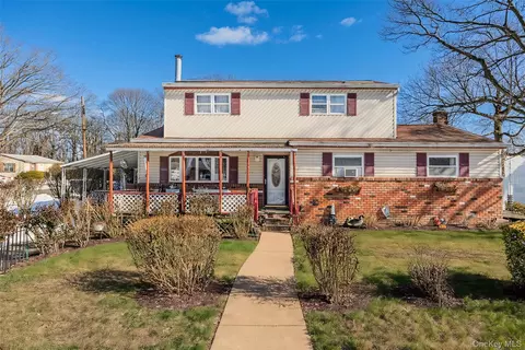 239 Washington Ave, Amityville, NY 11701