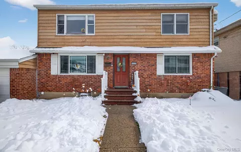 525 Keller Ave, Elmont, NY 11003