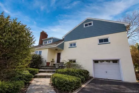 10 Farview Ave, Bayville, NY 11709