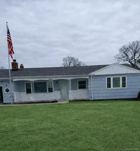 11 Richmond Blvd, Centereach, NY 11720