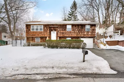 189 Broadway, Rocky Point, NY 11778