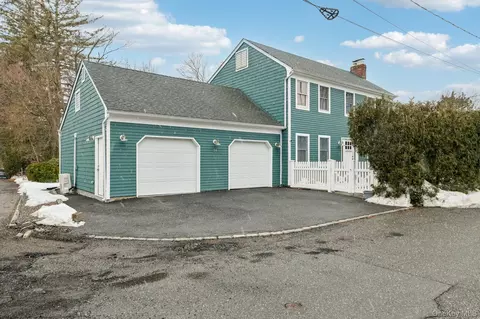 24 Cherry Pl, Huntington, NY 11743