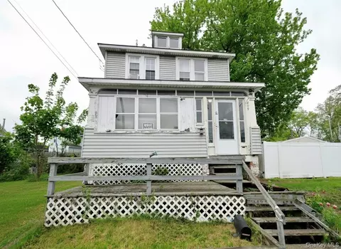 809 South St, Newburgh, NY 12550