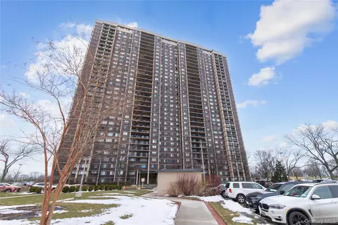 269-10 Grand Central Pkwy #21-E, New York, NY 11005