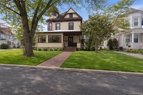 57 Park Ave, Ramapo, NY 10901