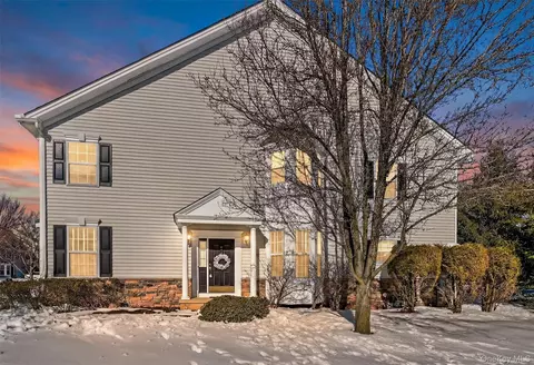7 Ford Ct, Monroe, NY 10950