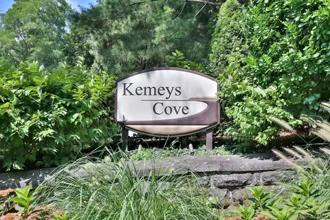 616 Kemeys Cv #616, Briarcliff Manor, NY 10510