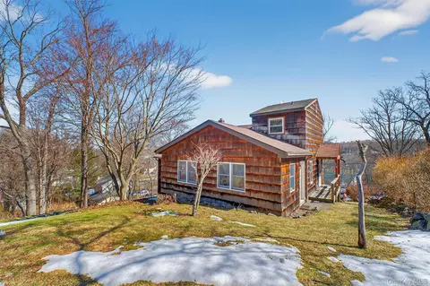 17 Mary Ave, Mahopac, NY 10541