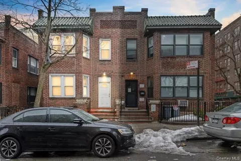 123 W 197th St, New York, NY 10468