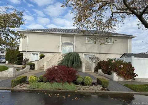 160-51 80th St, New York, NY 11414