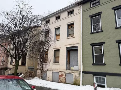 169 Chambers St, Newburgh, NY 12550