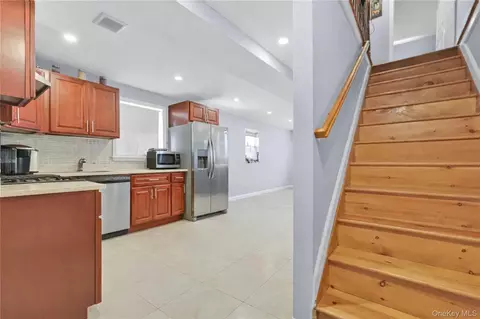 99-71 164th Ave, New York, NY 11414