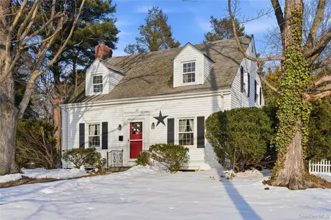 164 W Neck Rd, Huntington, NY 11743