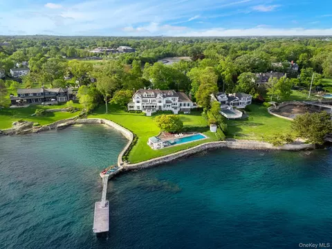 217 Hommocks Rd, Larchmont, NY 10538