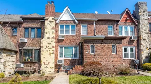 64-61 82nd Pl, New York, NY 11379