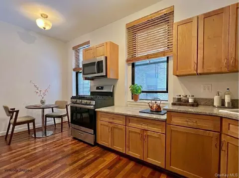21-28 35 St #1G, Astoria, NY 11105