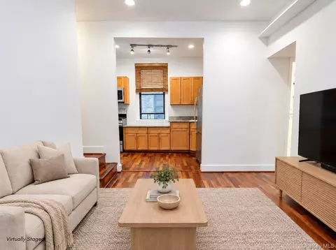 21-28 35 St #1G, Astoria, NY 11105
