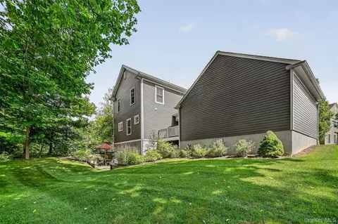6 Cowdrey St, Warwick, NY 10990