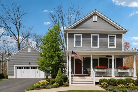 6 Cowdrey St, Warwick, NY 10990