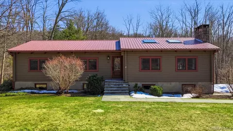 183 Bullet Hole Rd, Mahopac, NY 10541