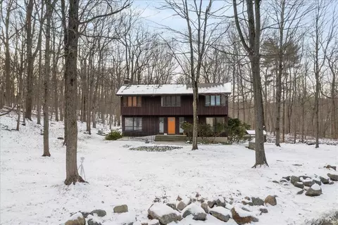 111 Philipse Brook Rd, Philipstown, NY 10524