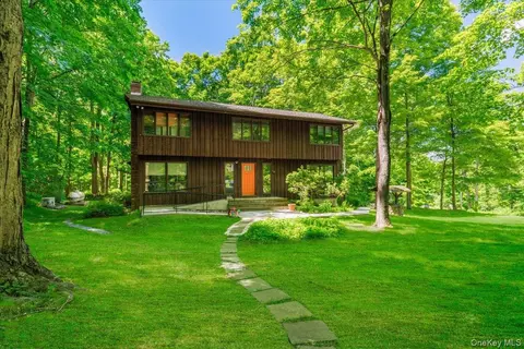 111 Philipse Brook Rd, Philipstown, NY 10524