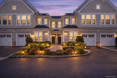 51 Symphony Dr, Lake Grove, NY 11755