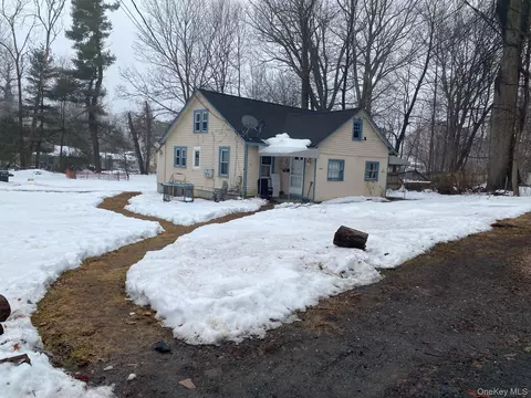 12 Bird Pl, Ramapo, NY 10977