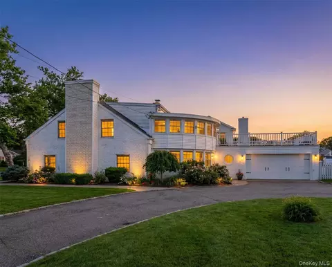 1 Central Ave, Amityville, NY 11701