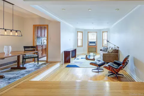 77-14 113th St #5V, Forest Hills, NY 11375