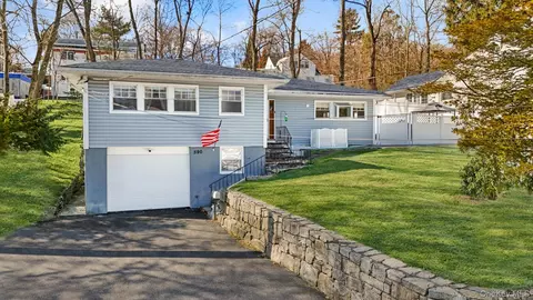 590 Ashford Ave, Greenburgh, NY 10502