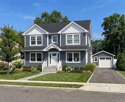 1415 Rhode Ave, Merrick, NY 11566