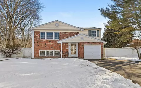 447 China Rd, Sayville, NY 11782