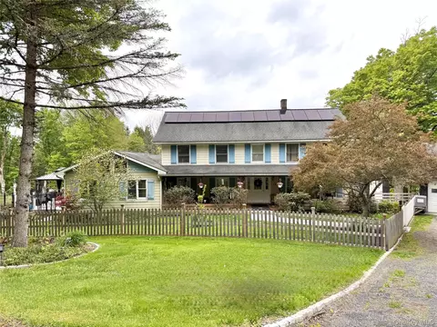 912-918 Hollow Rd, Clinton, NY 12514