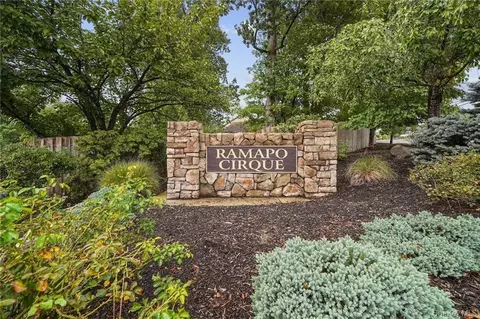 12 Chippewa Ct, Ramapo, NY 10901