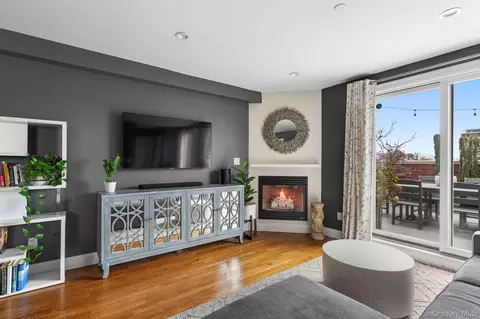 23-25 31st Ave #PENTHOUSE 7C, Astoria, NY 11106