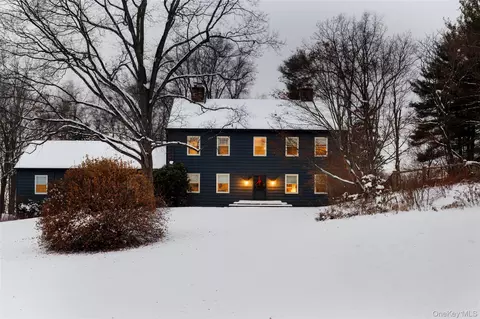 286 Blue Hill Rd, Hudson, NY 12534