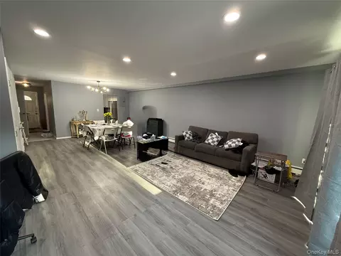 920 Broadway #5, Woodmere, NY 11598