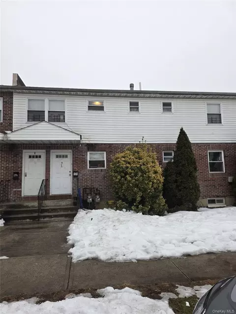 19804 90th Ave, New York, NY 11423