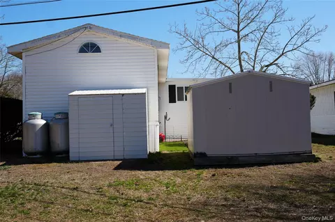 Undisclosed, Riverhead, NY 11933 photo 17