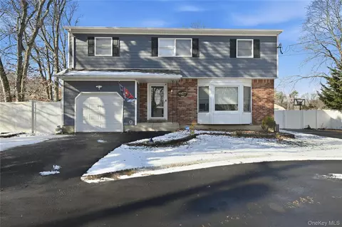 194 Oakdale Bohemia Rd, Bohemia, NY 11716