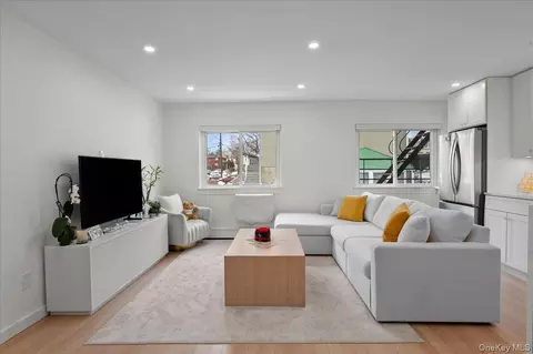 900 Midland Ave #2G, Yonkers, NY 10704