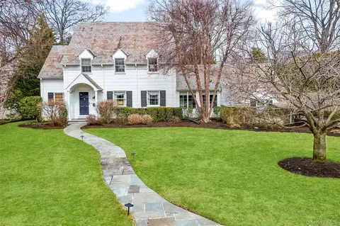 111 Berrian Rd, New Rochelle, NY 10804