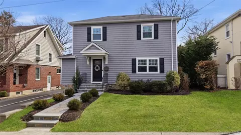 23 Alta Dr, Bronxville, NY 10708