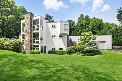 91 Chestnut Hill Ln, Briarcliff Manor, NY 10510