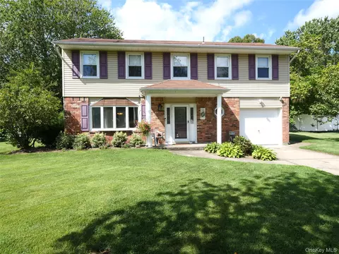 28 Block Blvd, Port Jefferson Station, NY 11776