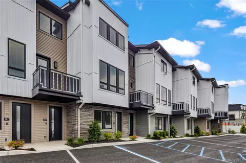 17 Union Rd UNIT 209, Ramapo, NY 10977