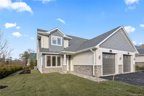 63 Dessau Cir #52, Ramapo, NY 10977